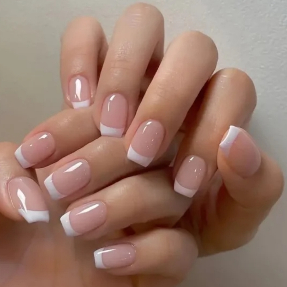 24 Pieces Fake Press On Nails